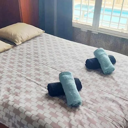 With Pool And Air Conditioning Апартаменты Торевьиа